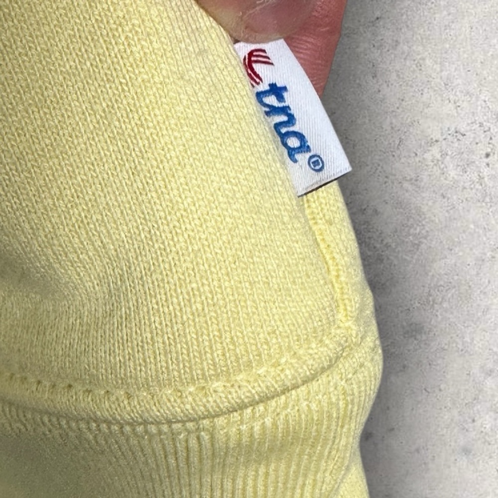 Aritzia TNA Extra Fleece Perfect Crew Sweatshirt Yellow Size 2 Womens Medium‎ M - Picture 4 of 11
